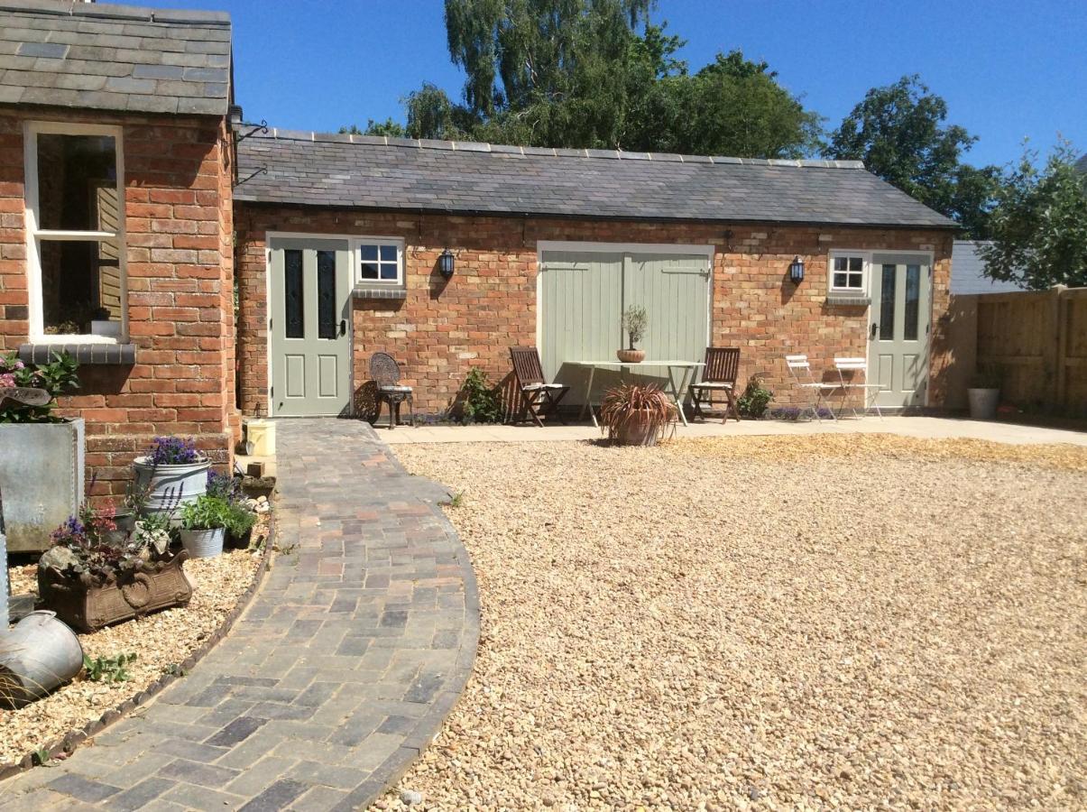 The Rear Of The Plough,Everdon. Дейвънтри Екстериор снимка